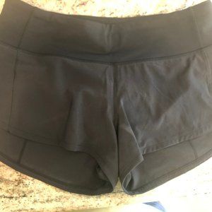 Lululemon Run Times Short II 2.5" size 2